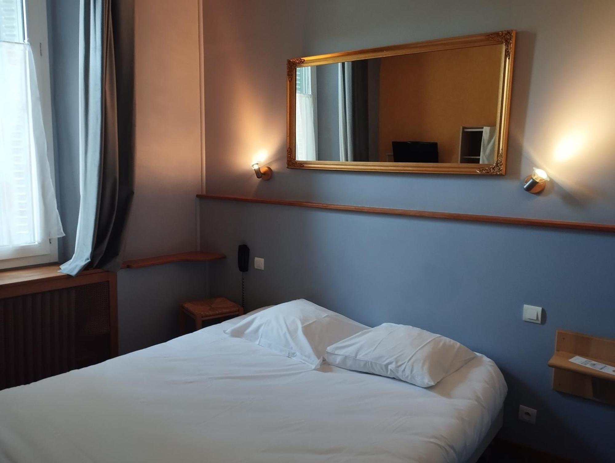 Hotel De Provence 迪涅莱班 外观 照片